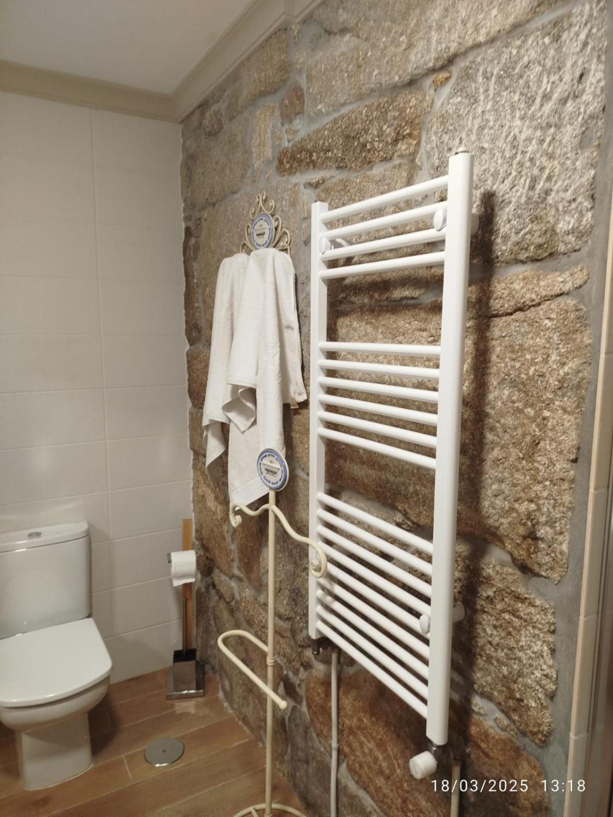 O Apartamento Do Xanza, Ideal Para Parejas Adaptado Movilidad Reducida Meis Luaran gambar