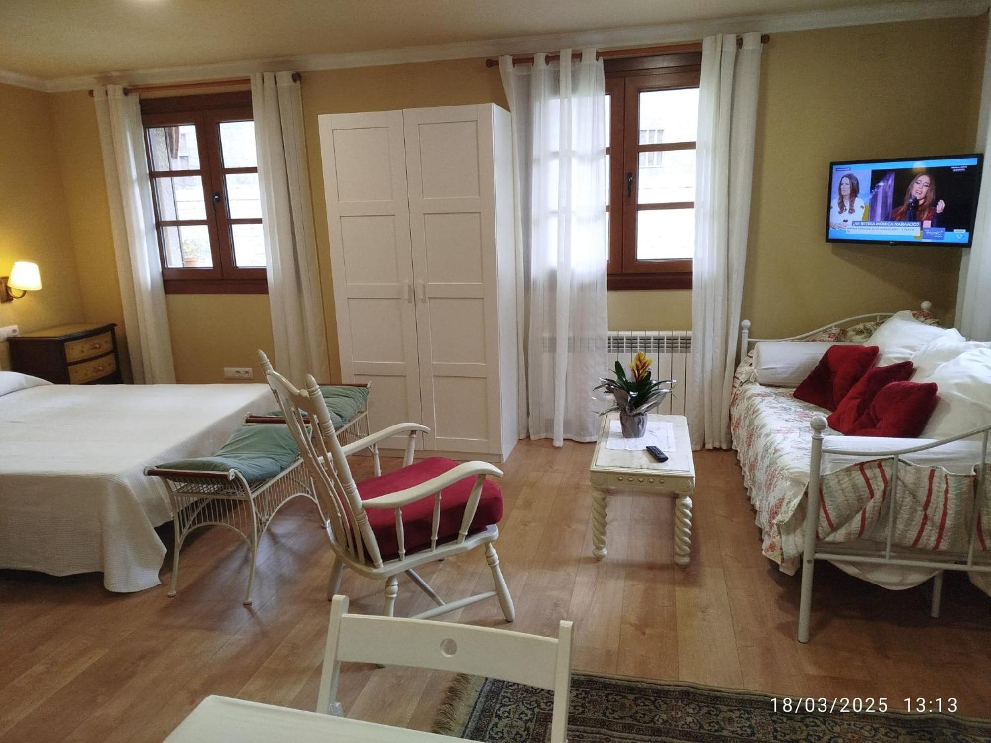 O Apartamento Do Xanza, Ideal Para Parejas Adaptado Movilidad Reducida Meis Luaran gambar